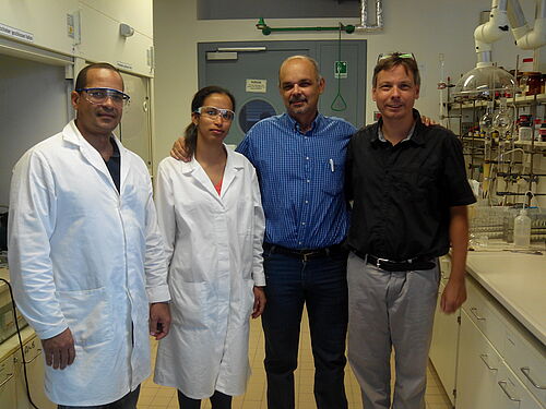 Dr. Rodisnel Perdomo Rivera, Dr. Marian Blanco Ponce, Prof. Raul C. Lopez Sanchez, Prof. Peter Langer (v.l.). (Foto: Universität Rostock).
