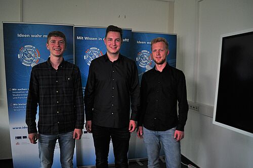 v.l.n.r. Team „ACCIST“: Hannes Lüder, Maximilian Briz, Valentin Müller-Judex. (Foto: Universität Rostock/Christine Bach)