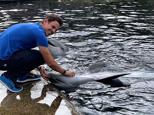 Tim Hüttner beim Training mit Delphin Anke.