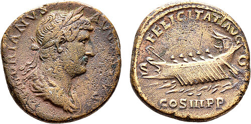 Abb. 3: Dupondius des römischen Kaisers Hadrian, 129–130 n. Chr. (Inv. R732): Porträt des Hadrian und Darstellung eines römischen Kriegsschiffes (Universität Rostock / Anne Gürlach)