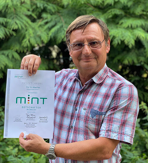 Professor Alfred Flint ist MINT-Botschafter des Jahres 2021.