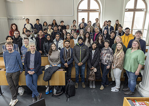 Begrüßung der neuen internationalen Studierenden im HS 218 im Universitätshauptgebäude (Foto: Thomas Rahr, IT- und Medienzentrum).