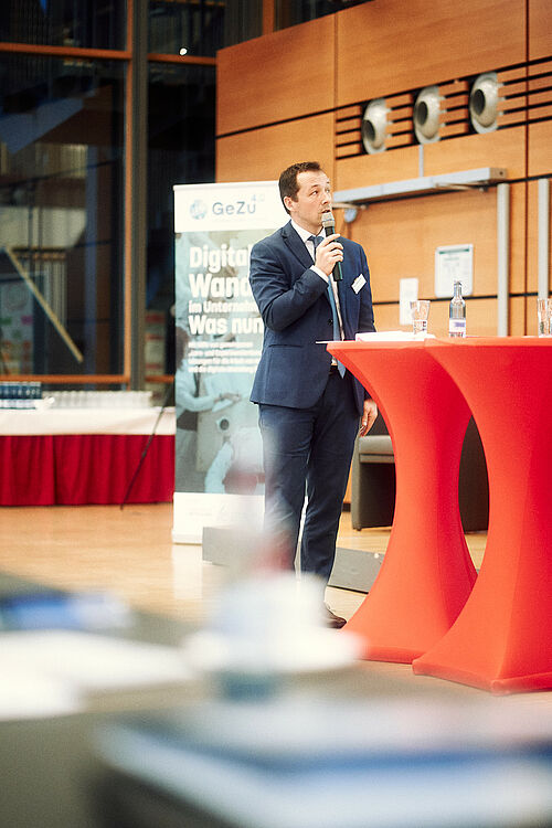 Professor Matthias Kohl