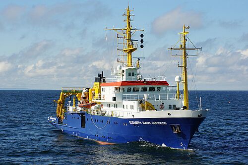 The test cruise with the IOW-operated research vessel "Elisabeth Mann Borgese" on September 14 creates the basis for measurements of ship exhaust gases released above and in the sea (photo: IOW).