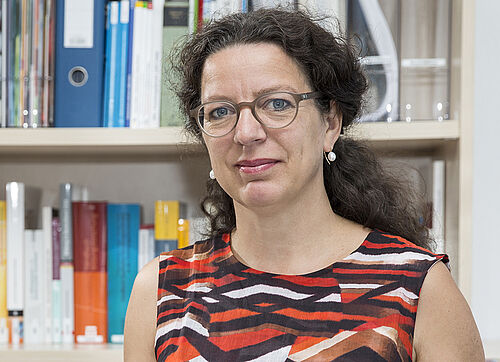 Professorin Carolin Retzlaff-Fürst leitet die Informationsplattform „Rostocker Online Campus“, kurz ROC. 
