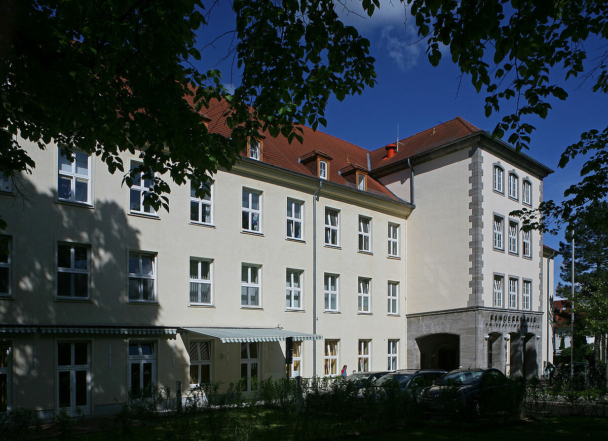 UNIVERSITÄTSMEDIZIN