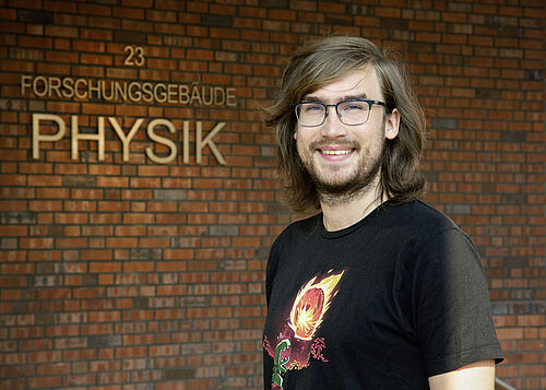 Richard Altenkirch promoviert nach seinem Physikstudium an der Universität Rostock. (Foto: Universität Rostock/Julia Tetzke). 